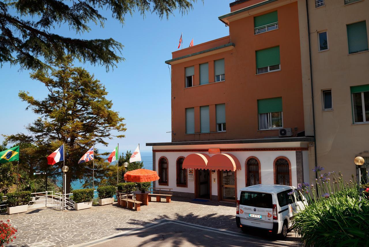 Casa Fatebenefratelli Hotel Varazze Exterior foto